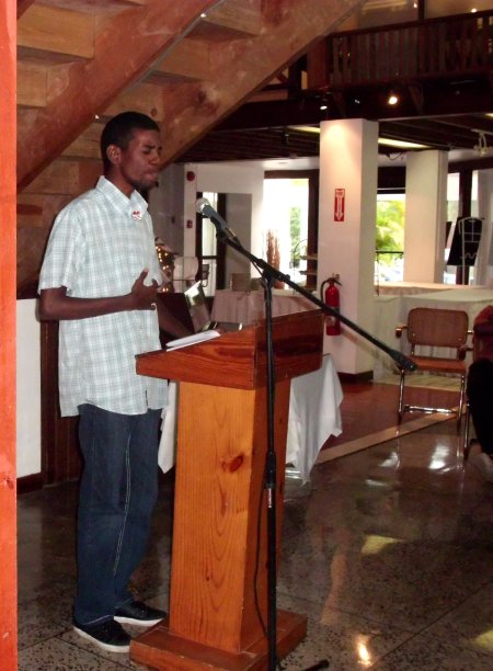 Mickel Alexander holds the audience rapt (including yours truly!) with one of his spoken word renditions.